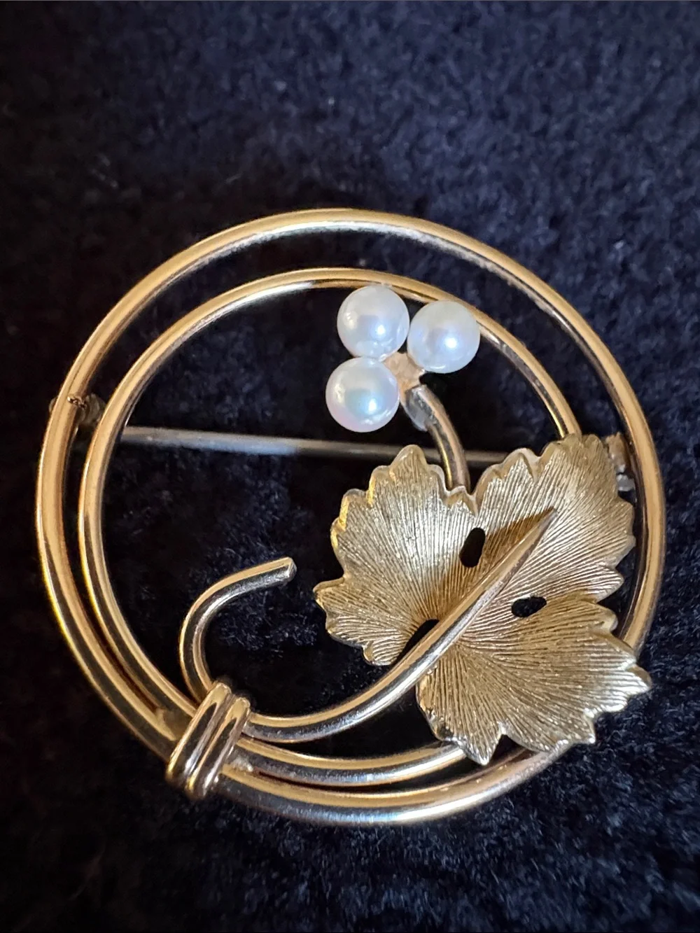 Vintage KREMENTZ Open Circle Leaf 14k Gold Overlay Brooch Cultured Pearls Signed
